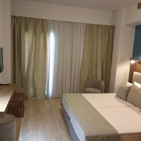 Ariadni & Konukevi *