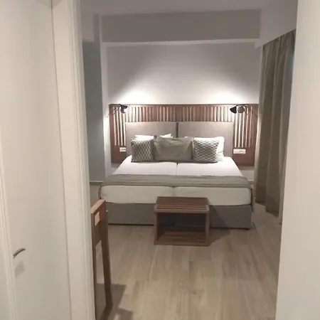 Ariadni & Guest house *