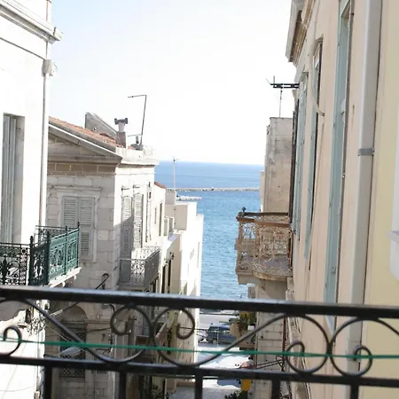 Guest house Ariadni & *