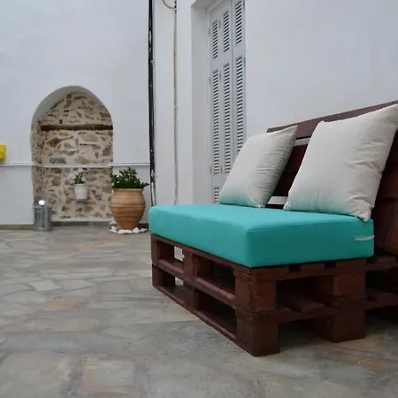 Ariadni & Guest house