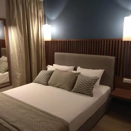 Pensionat Ariadni & *