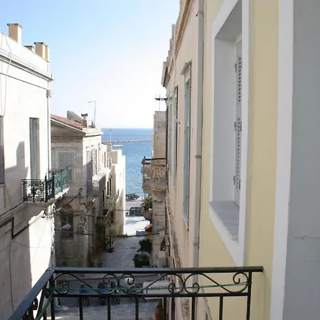 Ariadni & * Ermoupoli